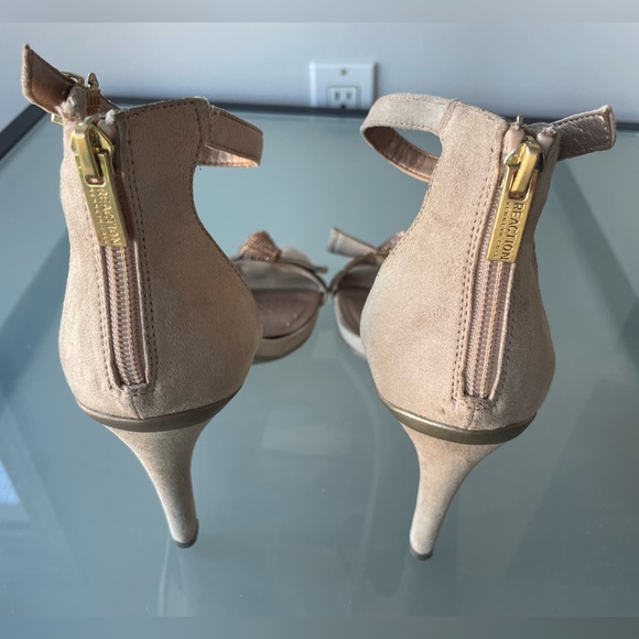 Kenneth Cole Reaction Pink Blush Suede High Heels - Picture 5 of 9